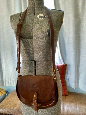IL Bisonte Vintage Gaia Vachetta Leather Saddle Bag